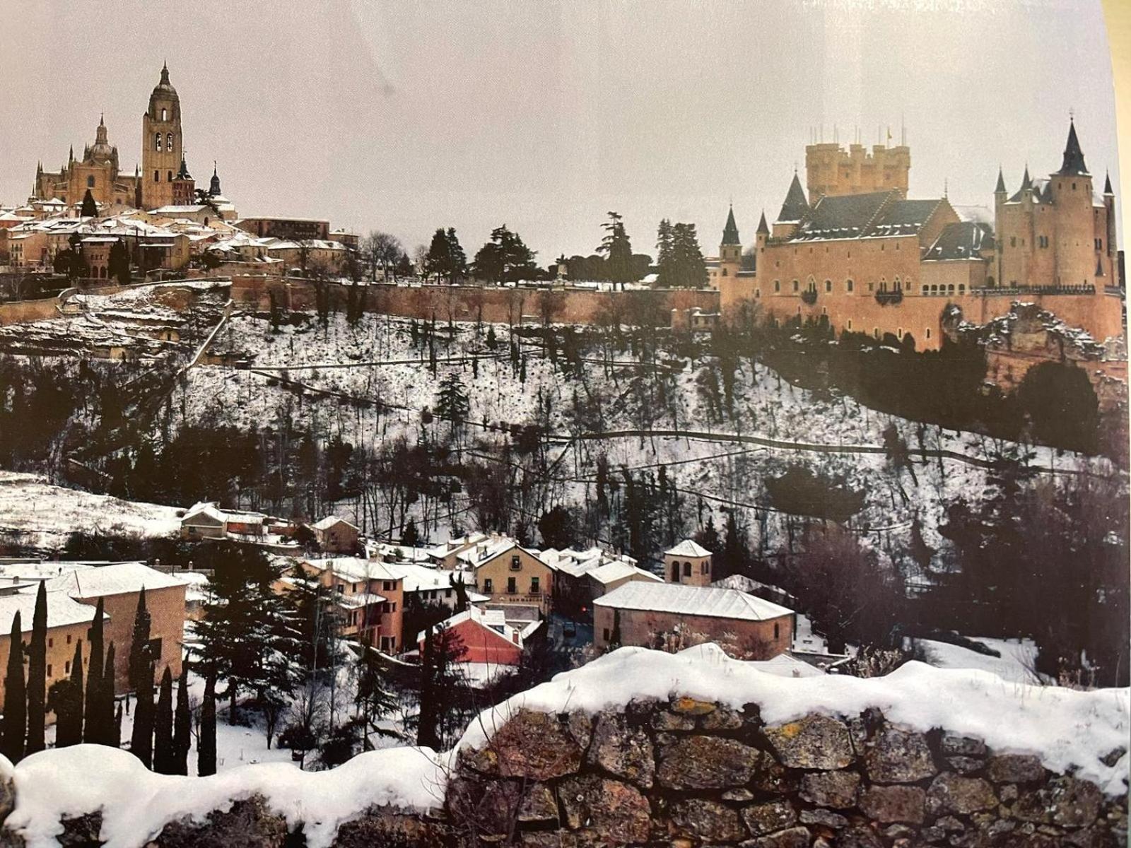 El Jardin De La Alegria Villa Zamarramala Buitenkant foto